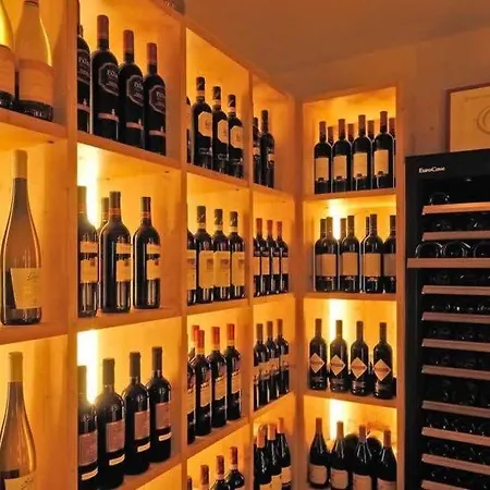 Melodia Del Bosco فندق 4*
